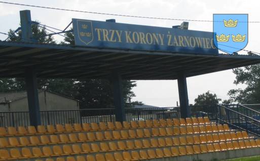 : Trybuny stadionu TRZY KORONY w Żarnowcu, przy ul. Miechowskiej i Kościuszki